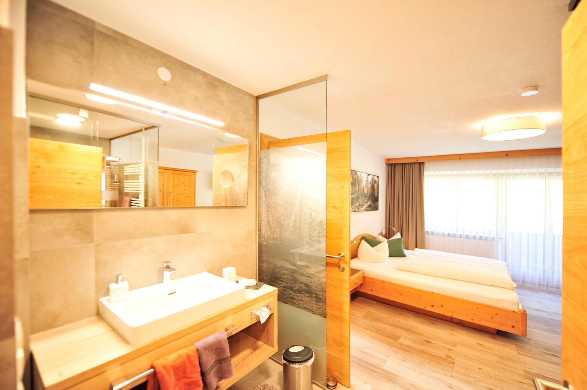 Baeckerei Schranz Bed & Breakfast Sankt Leonhard im Pitztal Exterior photo